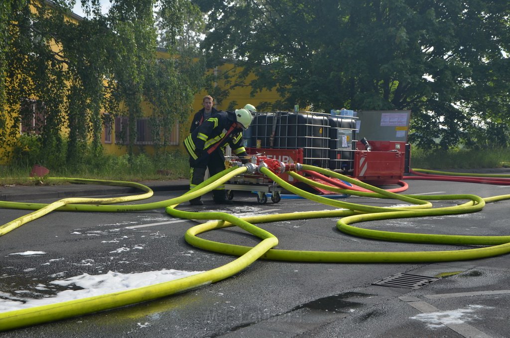 Grossfeuer Poco Lager Koeln Porz Gremberghoven Hansestr P630.JPG - Miklos Laubert